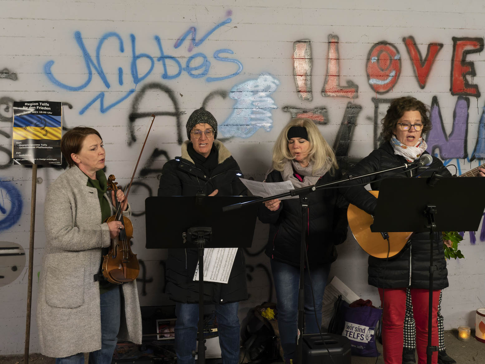 Musikalische Darbietung in Telfs bei der Veranstaltung für den Frieden in der Ukraine