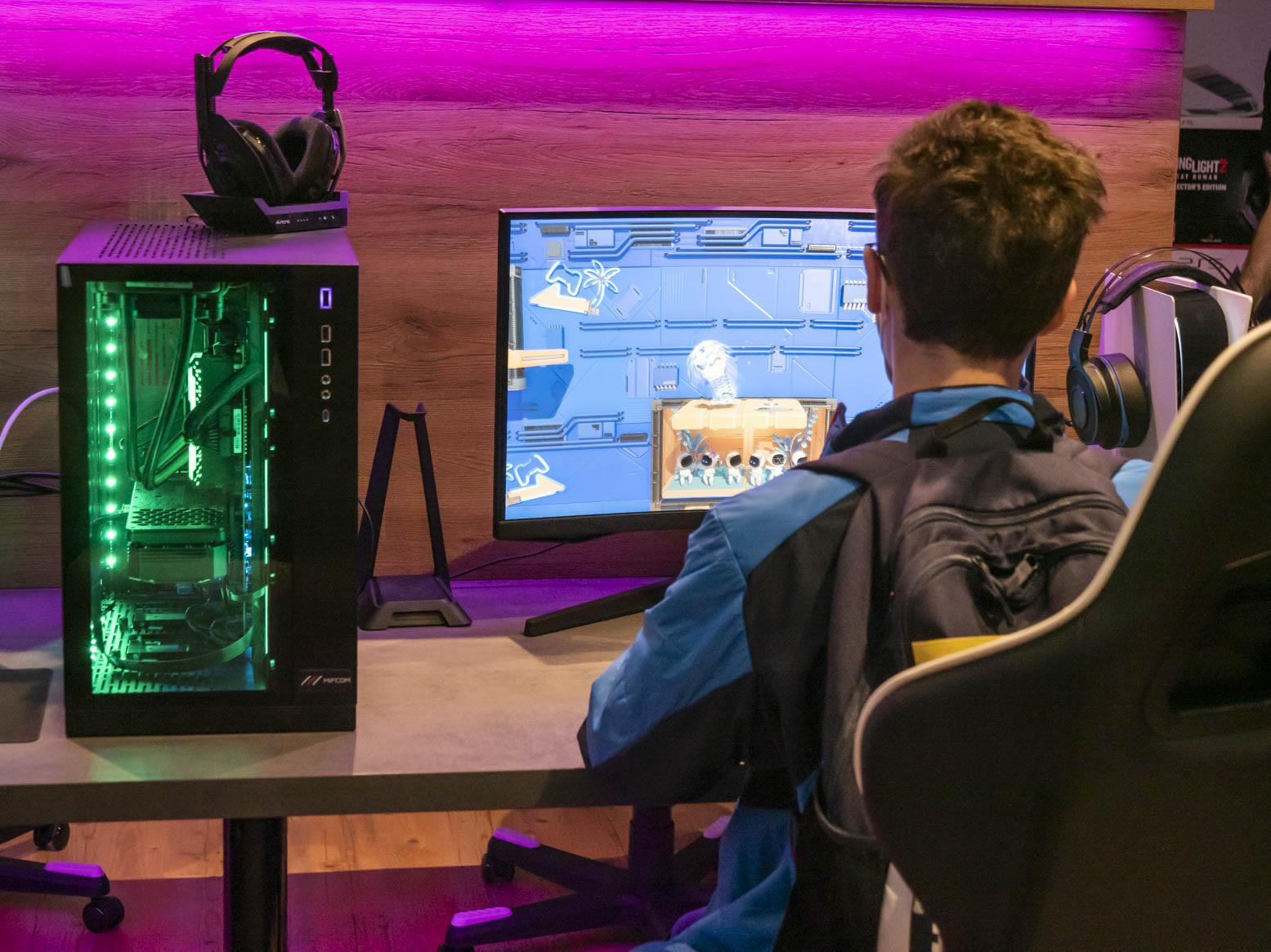 PC Gamer beim Computerspiel im High End Esports Rietz