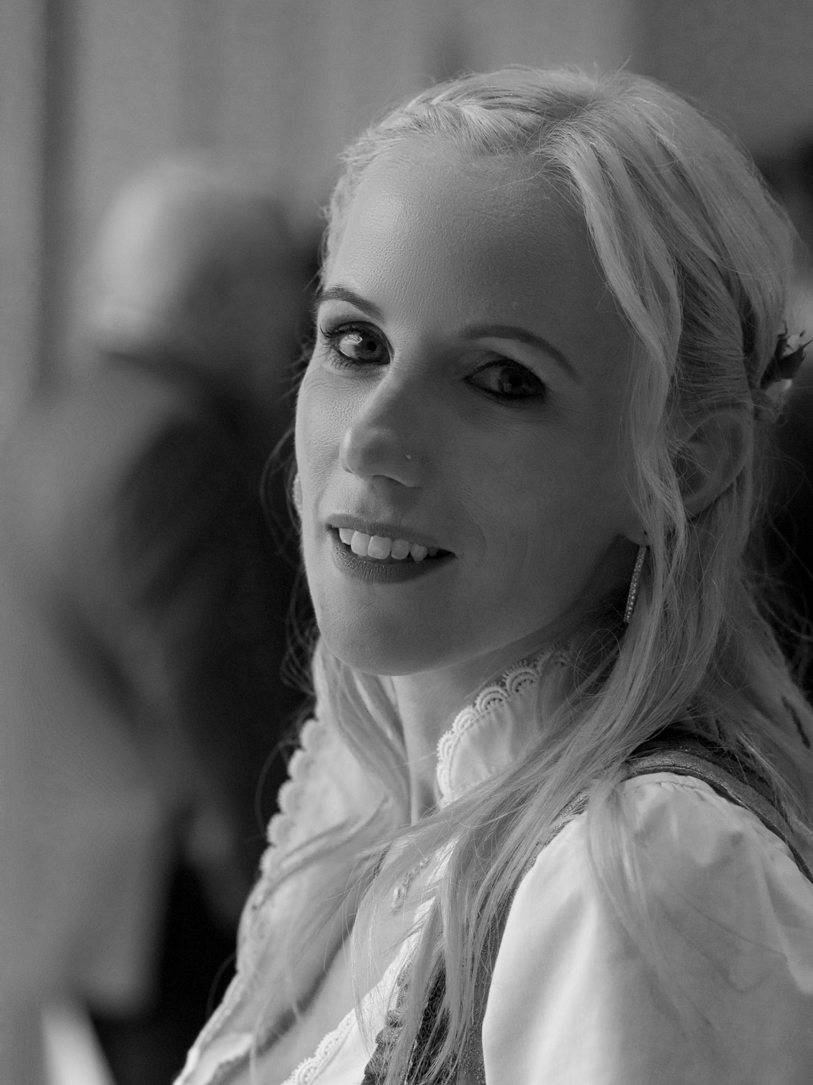 Portrait der Braut in schwarz weiss